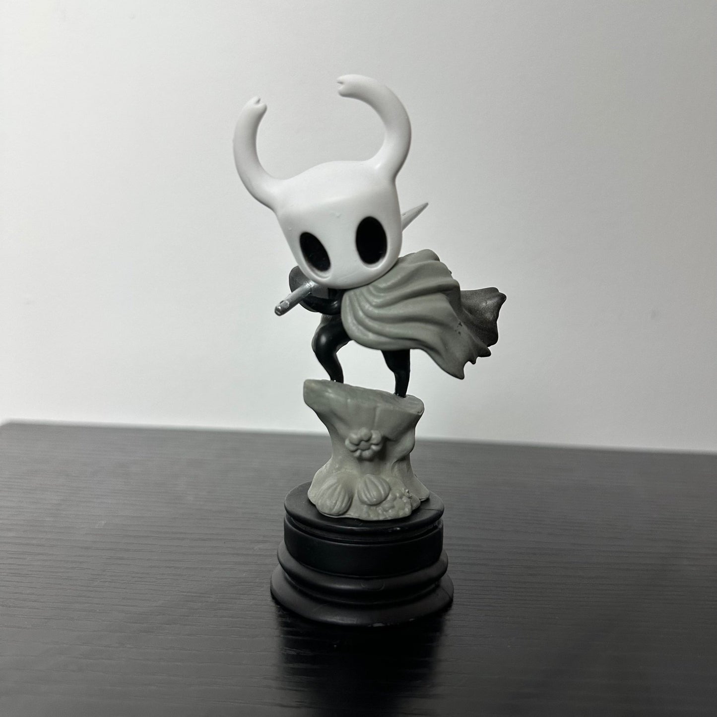 Hollow Figure - hollowmarket
